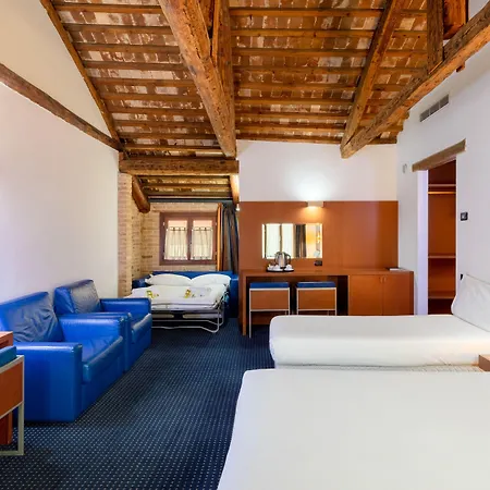 ユーロスターズ レシデンツァ カンナレージョ ホテル